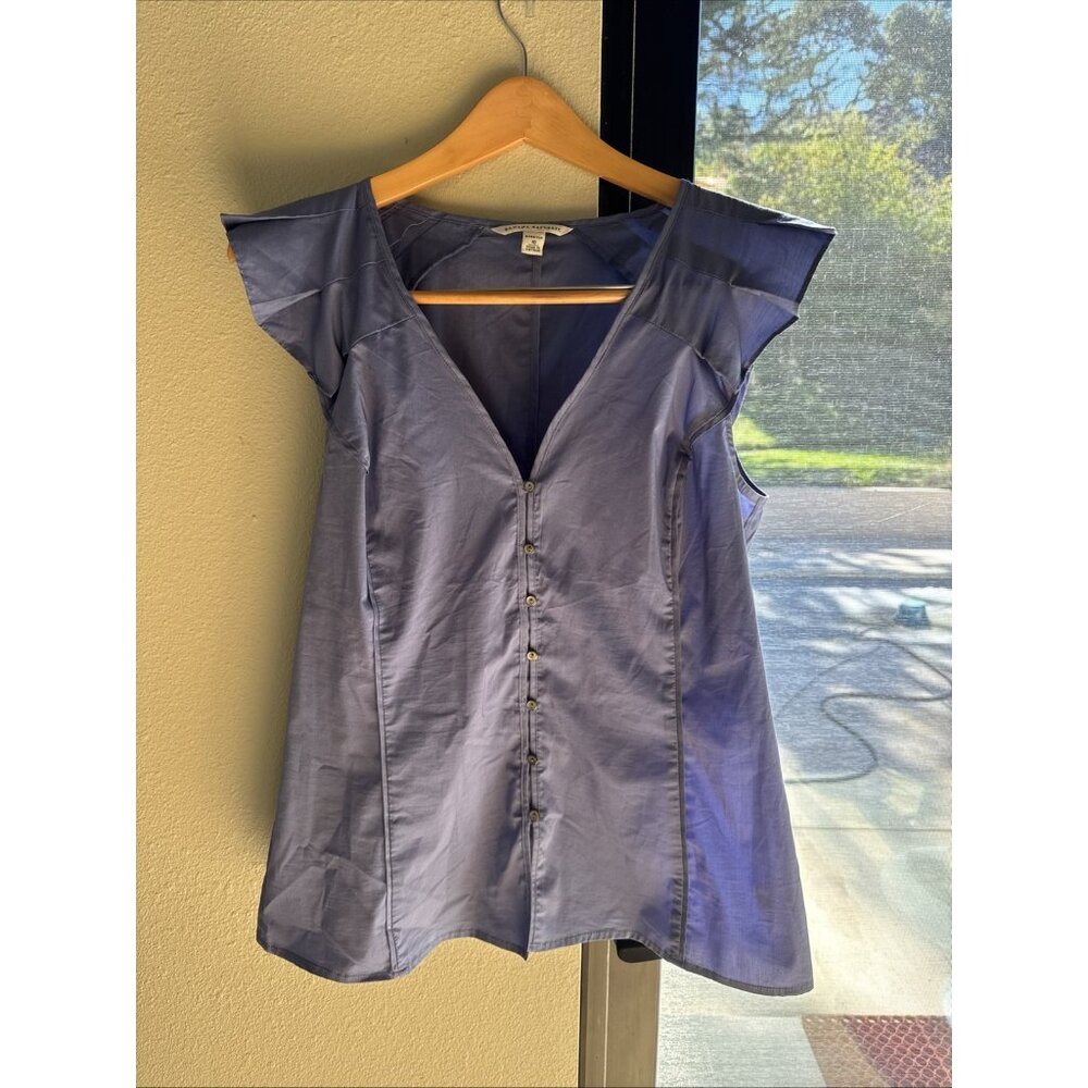 Banana Republic Sleeveless Buttoned Blouse Women’s Size 10 Blue Basic
